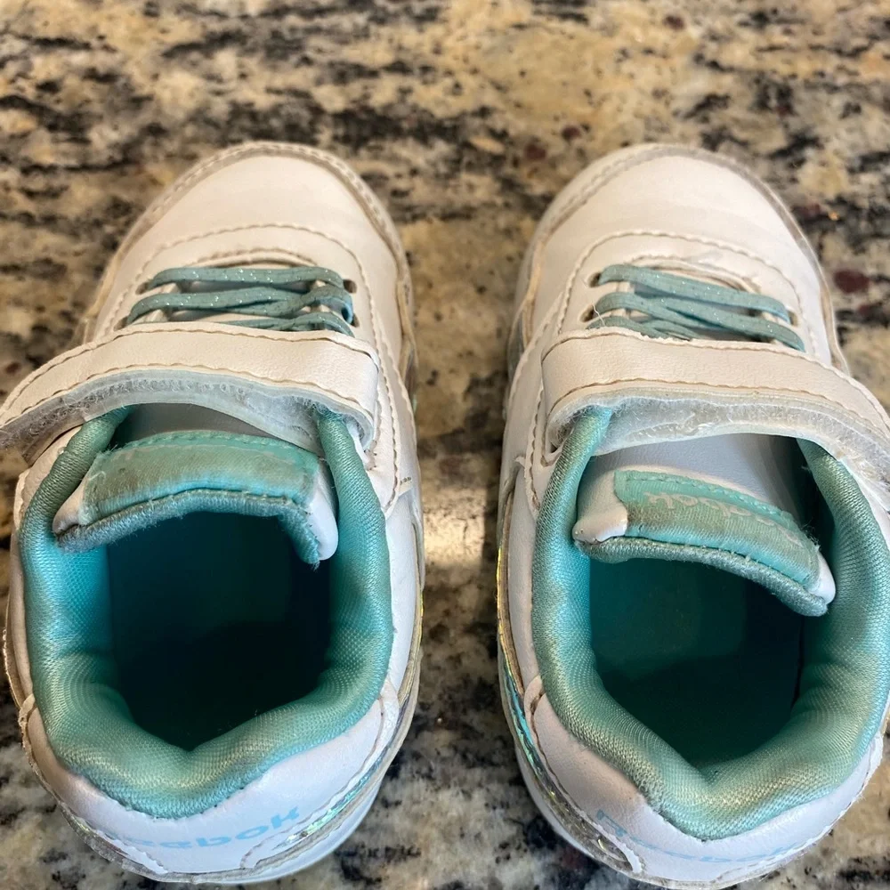 Reebok Toddler/Baby Size 4 - Picture 5 of 7